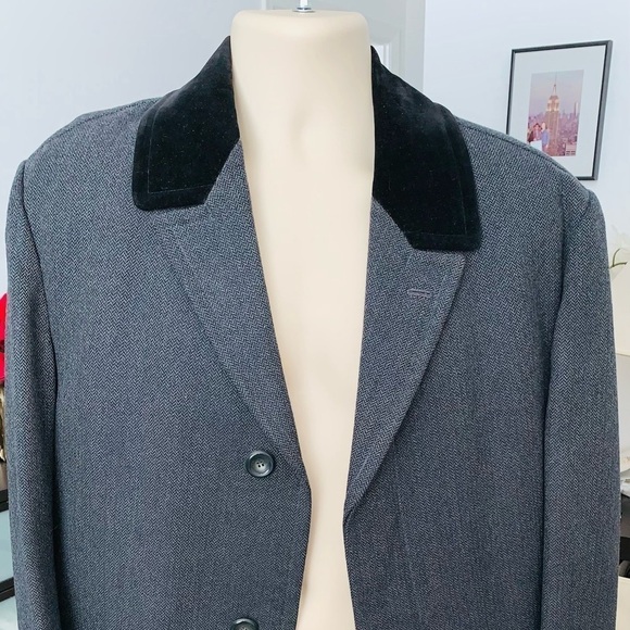 Crown Tailor English Chesterfield Herringbone Overcoat. - Picture 1 of 11